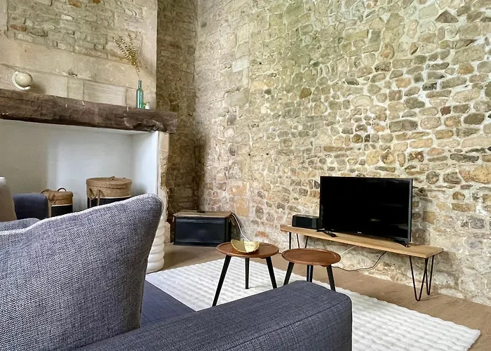 La Maison D'alcyone By Melrose Nyaraló *